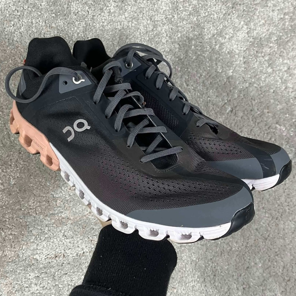 On Cloudstratus Running Shoes Womens Size 10 Black Pink CloudTec Helion Cloud X